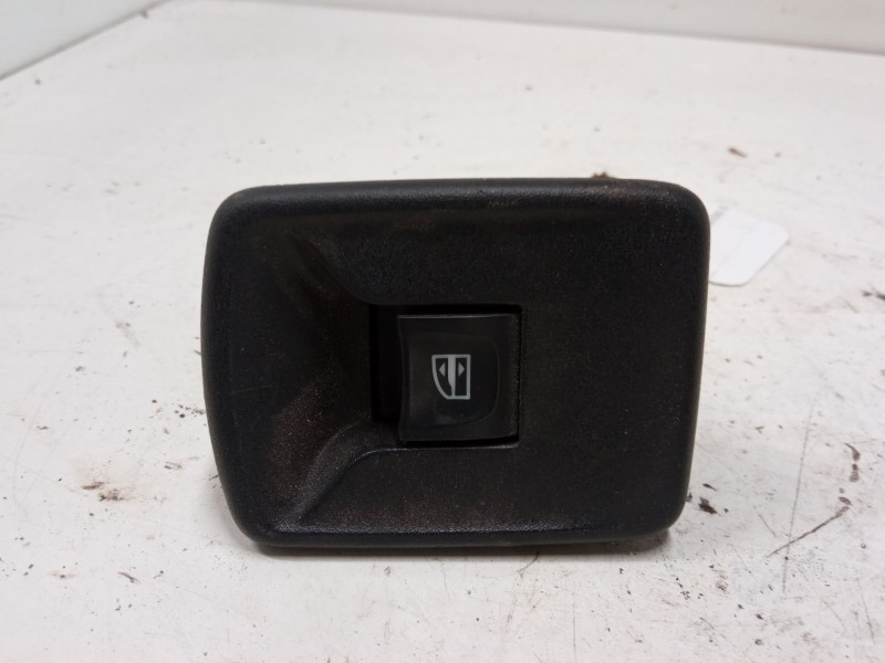 Recambio de mando elevalunas delantero derecho para dacia sandero ii (b8_) tce 90 (b8m1, b8ma) referencia OEM IAM   