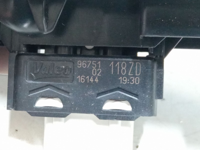 Recambio de mando elevalunas delantero derecho para peugeot 208 i (ca_, cc_) 1.6 hdi / bluehdi 75 referencia OEM IAM   