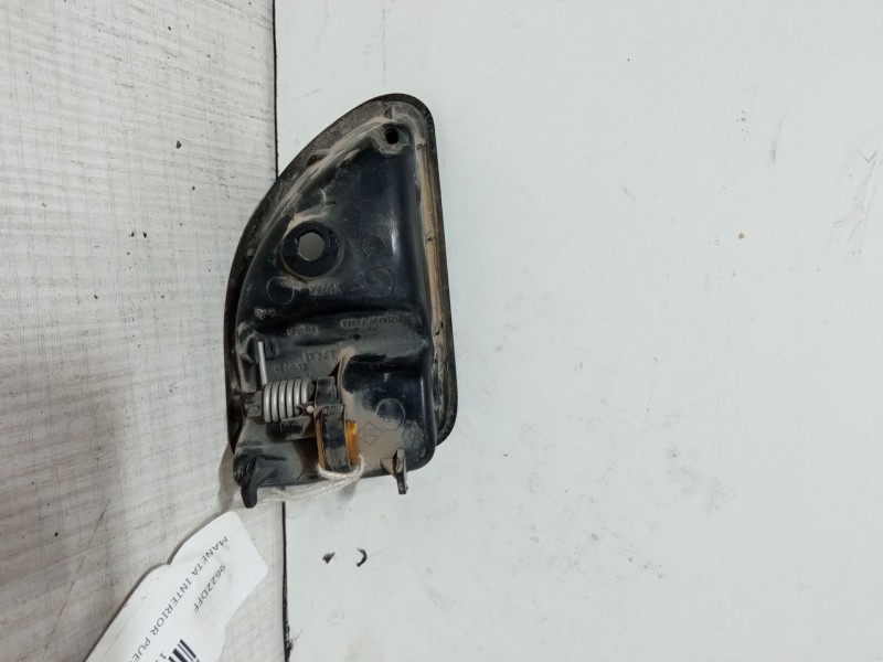 Recambio de maneta interior puerta delantera derecha para renault kangoo (kc0/1_) 1.9 dci 4x4 referencia OEM IAM 8200247803  