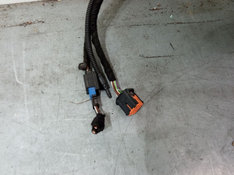 Recambio de porton trasero izquierdo para fiat doblo caja/chasis (263_) 1.3 d multijet referencia OEM IAM   