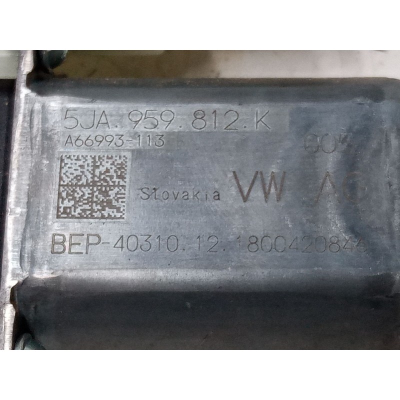 Recambio de motor elevaluna delantero derecho para skoda rapid spaceback (nh1) 1.0 tsi referencia OEM IAM 5JA959812K  