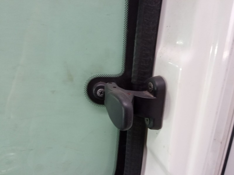 Recambio de puerta lateral corredera derecha para fiat doblo caja/chasis (263_) 1.3 d multijet referencia OEM IAM sin cerradura 