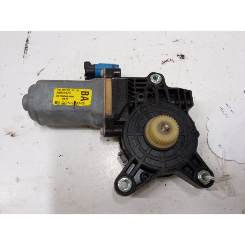 Recambio de motor elevaluna delantero izquierdo para chevrolet captiva (c100, c140) 2.0 d 4wd referencia OEM IAM   