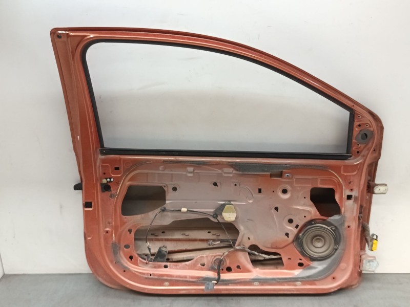Recambio de puerta delantera izquierda para renault twingo ii (cn0_) 1.2 16v (cn04, cn0a, cn0b) referencia OEM IAM 801010419R  