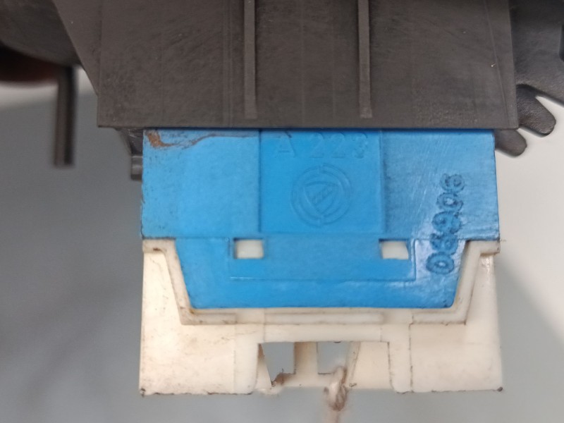 Recambio de mando elevalunas delantero derecho para iveco daily iv furgoneta 35s14 c, 35s14 c/p, 35s14 v, 35s14 v/p, 35c14 v,...