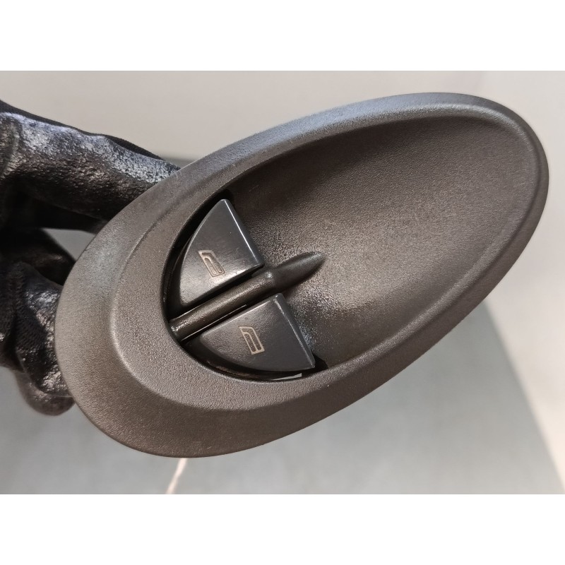 Recambio de mando elevalunas delantero izquierdo para iveco daily iv furgoneta 35s14 c, 35s14 c/p, 35s14 v, 35s14 v/p, 35c14 v,.