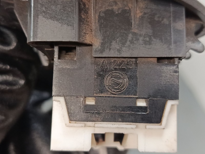 Recambio de mando elevalunas delantero izquierdo para iveco daily iv furgoneta 35s14 c, 35s14 c/p, 35s14 v, 35s14 v/p, 35c14 v,.
