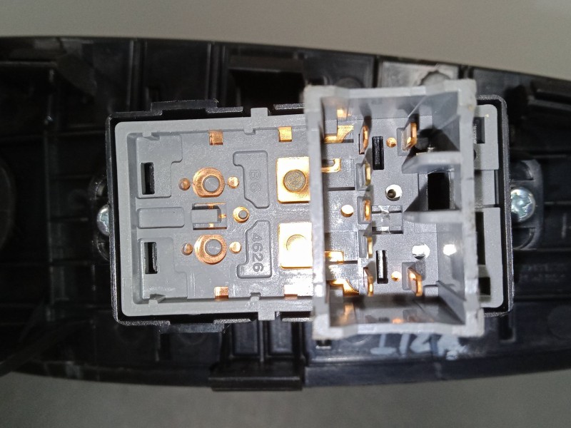 Recambio de mando elevalunas trasero derecho para hyundai i20 ii (gb, ib) 1.2 referencia OEM IAM 93580c7020  