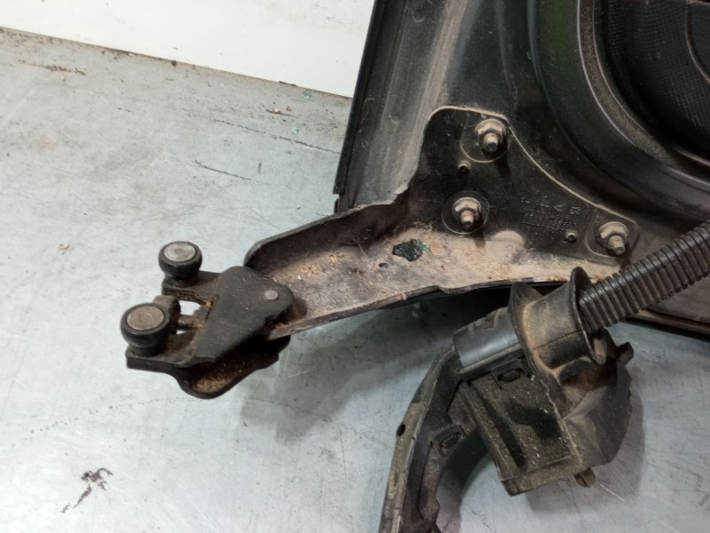 Recambio de puerta lateral corredera derecha para citroën berlingo multispace (b9) 1.6 hdi 90 referencia OEM IAM 9831177480  
