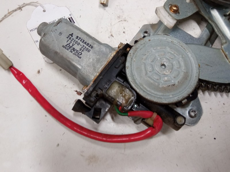 Recambio de elevalunas electrico delantero derecho para mitsubishi montero sport i (k7_, k9_) 2.5 td (k94w, k74t) referencia OEM