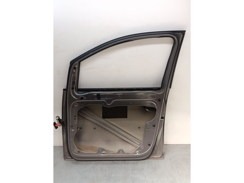 Recambio de puerta delantera derecha para volkswagen touran (1t1, 1t2) 1.9 tdi referencia OEM IAM 1T0831056AA  