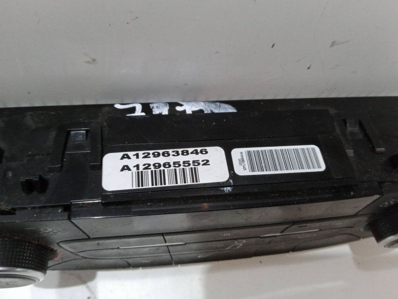 Recambio de mando climatizador para ford ka (rb_) 1.0 i referencia OEM IAM 18C612-AF WU8V005621 A12963846