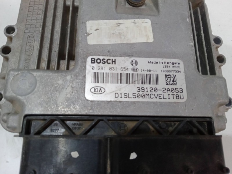Recambio de centralita motor uce para kia sportage iii (sl) 1.7 crdi referencia OEM IAM 0281031654 39120-2A053 D1SL500MCVELIT8U