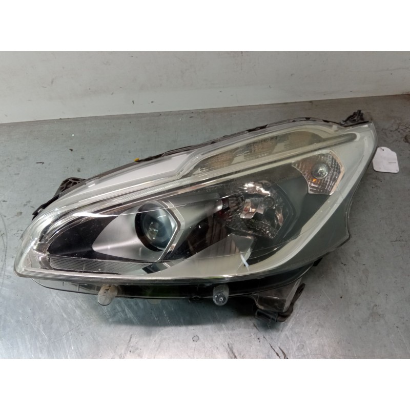 Recambio de faro izquierdo para peugeot 208 i (ca_, cc_) 1.6 hdi / bluehdi 75 referencia OEM IAM 9810805780  