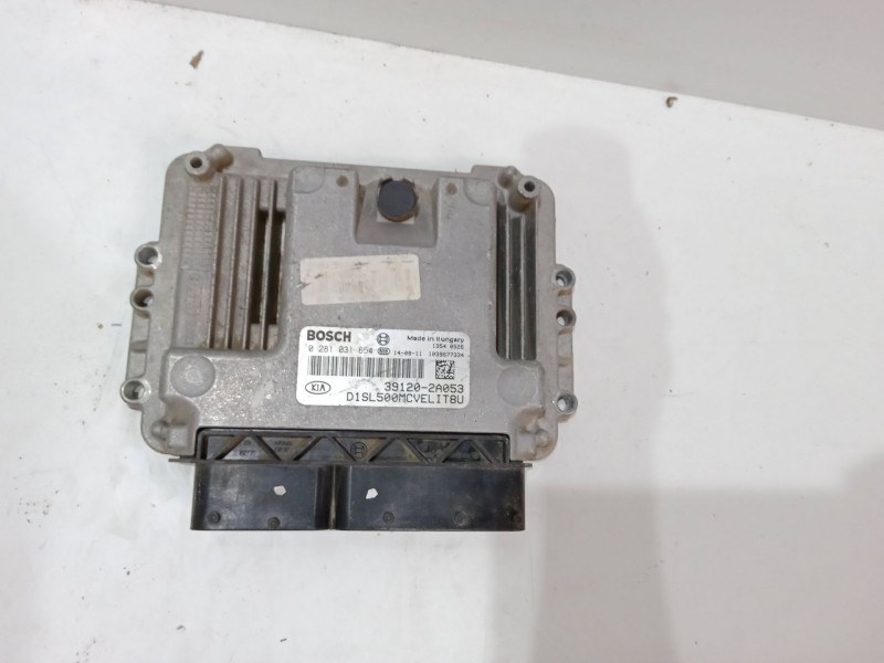 Recambio de centralita motor uce para kia sportage iii (sl) 1.7 crdi referencia OEM IAM 0281031654 39120-2A053 D1SL500MCVELIT8U