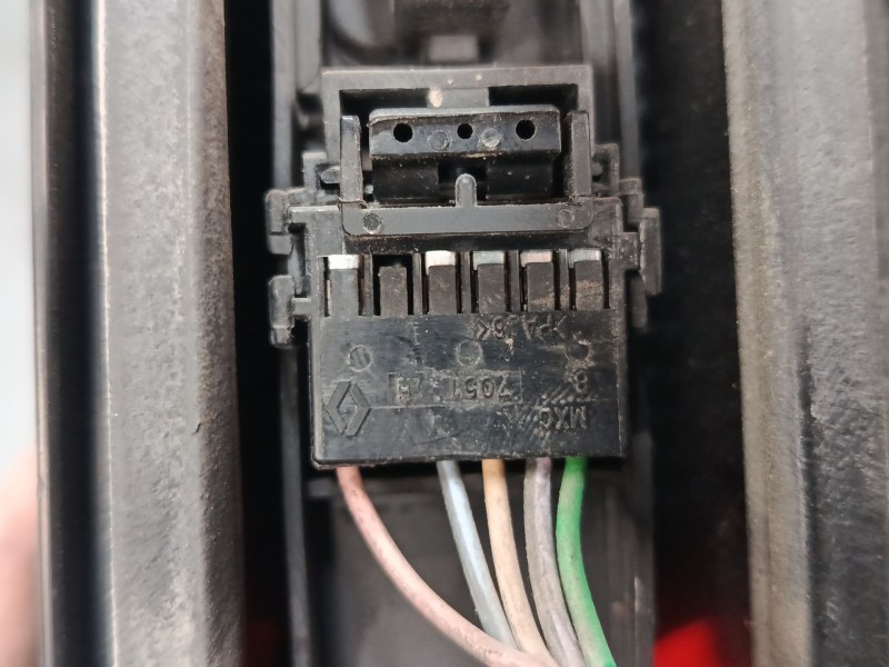 Recambio de piloto trasero izquierdo para renault kangoo express (fc0/1_) d 65 1.9 (fc0e, fc02, fc0j, fc0n) referencia OEM IAM  