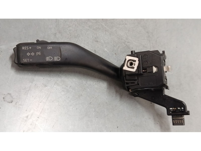 Recambio de mando luces para seat leon (1p1) 1.9 tdi referencia OEM IAM   