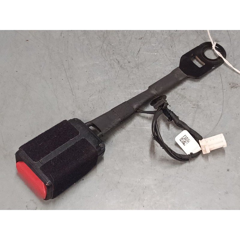 Recambio de anclaje cinturon delantero izquierdo para citroën c3 iii (sx) 1.2 thp 110 referencia OEM IAM   