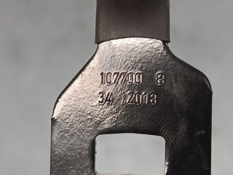 Recambio de anclaje cinturon delantero izquierdo para citroën c3 iii (sx) 1.2 thp 110 referencia OEM IAM   