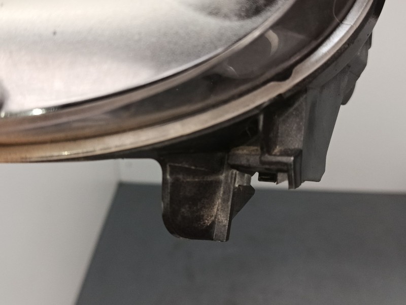 Recambio de faro izquierdo para citroën c3 iii (sx) 1.2 thp 110 referencia OEM IAM 9820059680  
