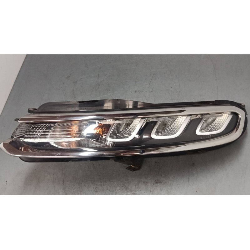 Recambio de faro luz diurna izquierdo para citroën c3 iii (sx) 1.2 thp 110 referencia OEM IAM 9823313080  