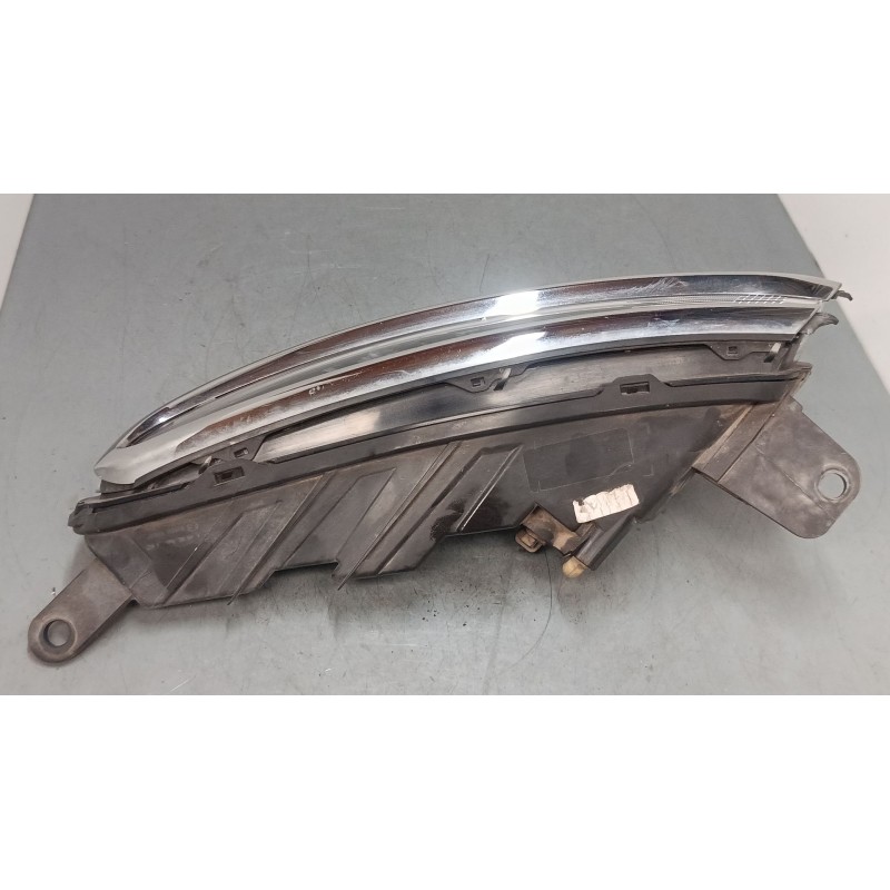 Recambio de faro luz diurna izquierdo para citroën c3 iii (sx) 1.2 thp 110 referencia OEM IAM 9823313080  