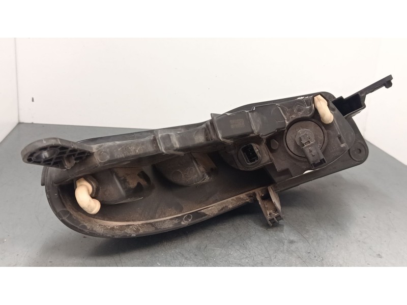 Recambio de faro luz diurna izquierdo para citroën c3 iii (sx) 1.2 thp 110 referencia OEM IAM 9823313080  