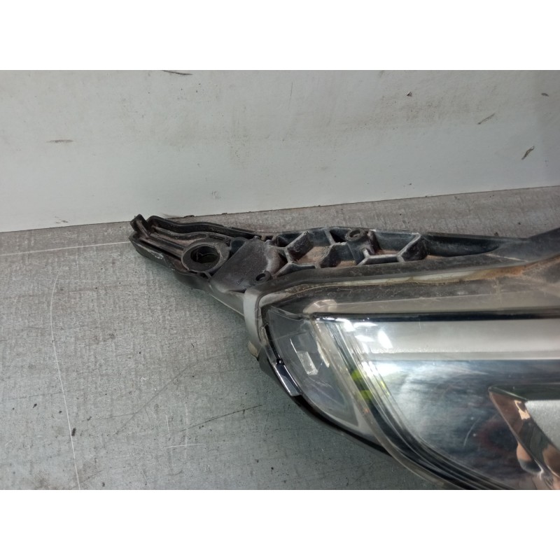 Recambio de faro derecho para peugeot 208 i (ca_, cc_) 1.6 hdi / bluehdi 75 referencia OEM IAM 9810805880  