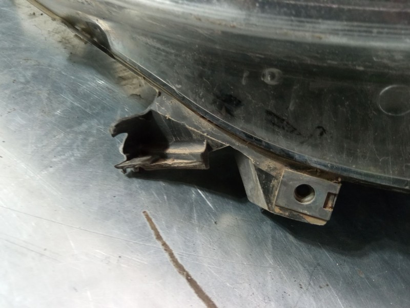 Recambio de faro derecho para renault grand scénic iii (jz0/1_) 1.5 dci referencia OEM IAM   