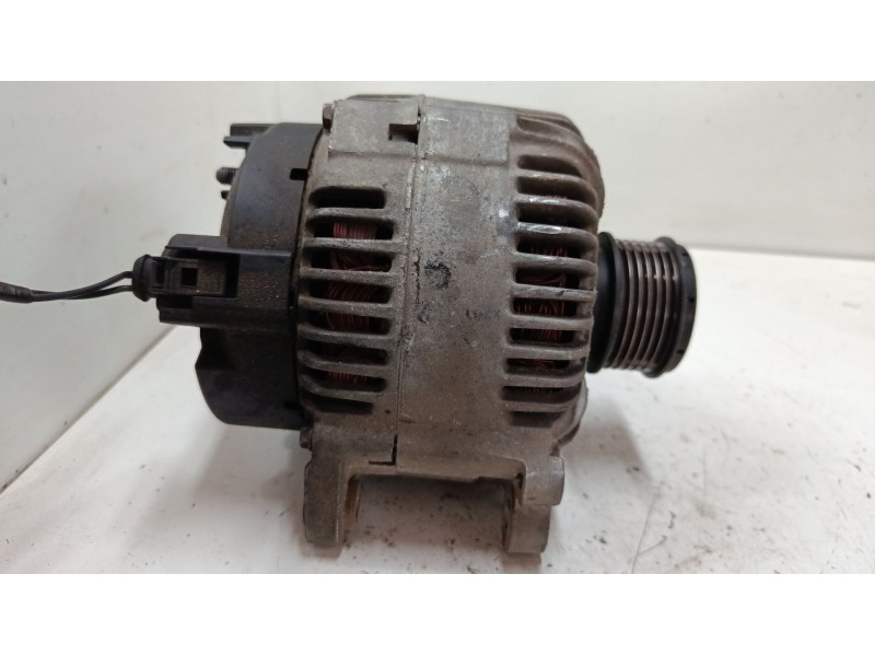 Recambio de alternador para volkswagen passat b6 (3c2) 2.0 tdi referencia OEM IAM 021903026L  