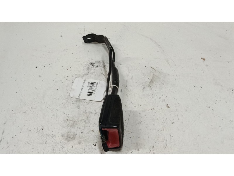 Recambio de anclaje cinturon delantero izquierdo para volkswagen passat b6 (3c2) 2.0 tdi referencia OEM IAM   