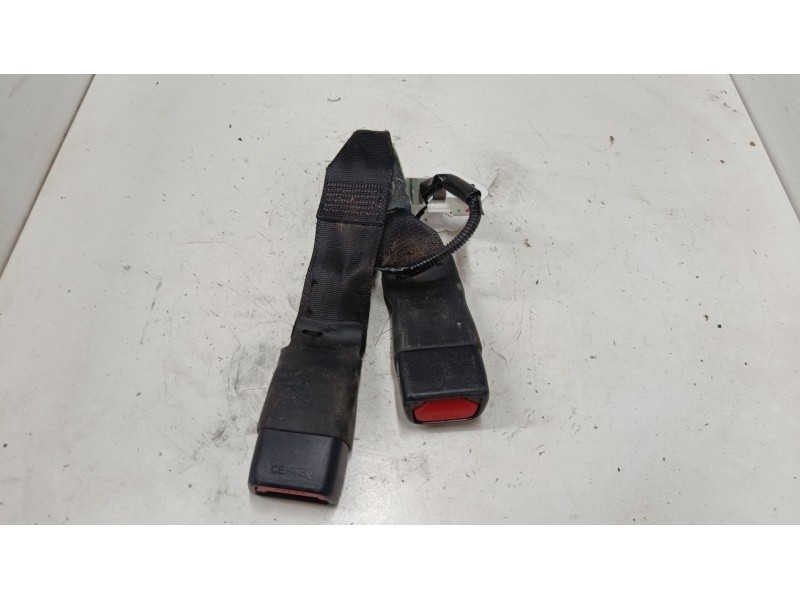 Recambio de anclaje cinturon trasero izquierdo para toyota yaris (_p13_) 1.5 (nsp131_) referencia OEM IAM   