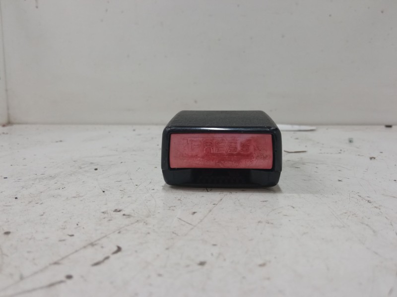 Recambio de anclaje cinturon trasero izquierdo para peugeot 206+ (2l_, 2m_) 1.4 hdi eco 70 referencia OEM IAM   