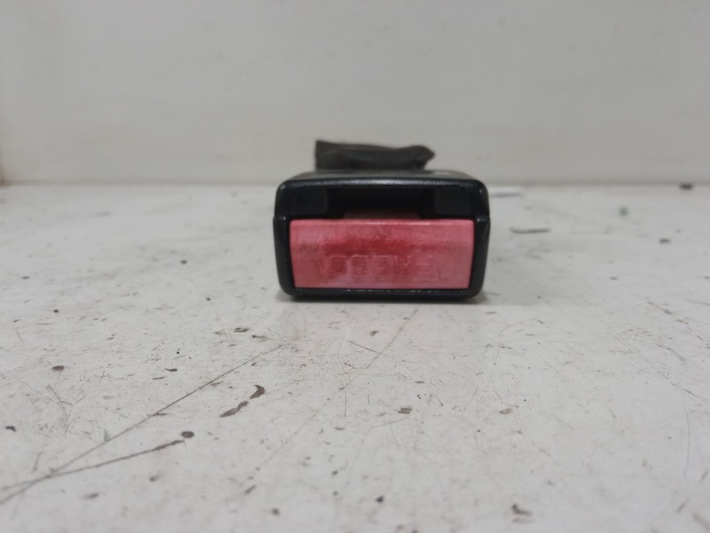 Recambio de anclaje cinturon trasero izquierdo para peugeot 206+ (2l_, 2m_) 1.4 hdi eco 70 referencia OEM IAM   