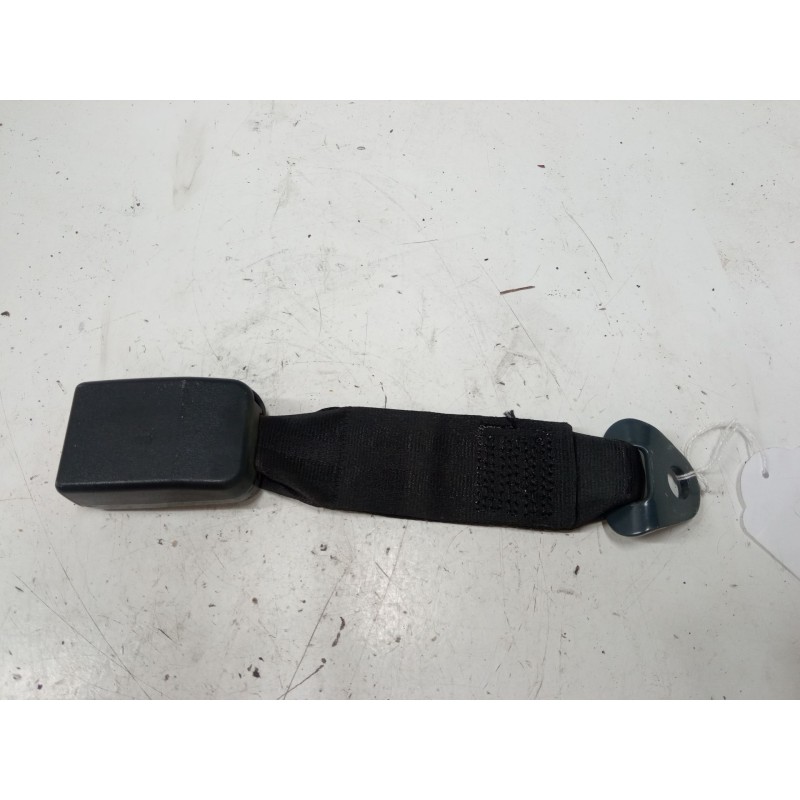 Recambio de anclaje cinturon trasero izquierdo para peugeot 206+ (2l_, 2m_) 1.4 hdi eco 70 referencia OEM IAM   