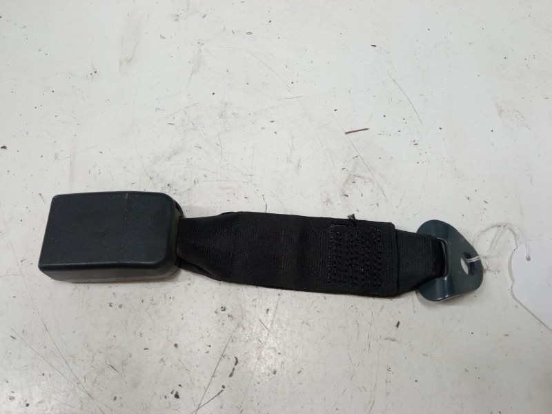 Recambio de anclaje cinturon trasero izquierdo para peugeot 206+ (2l_, 2m_) 1.4 hdi eco 70 referencia OEM IAM   