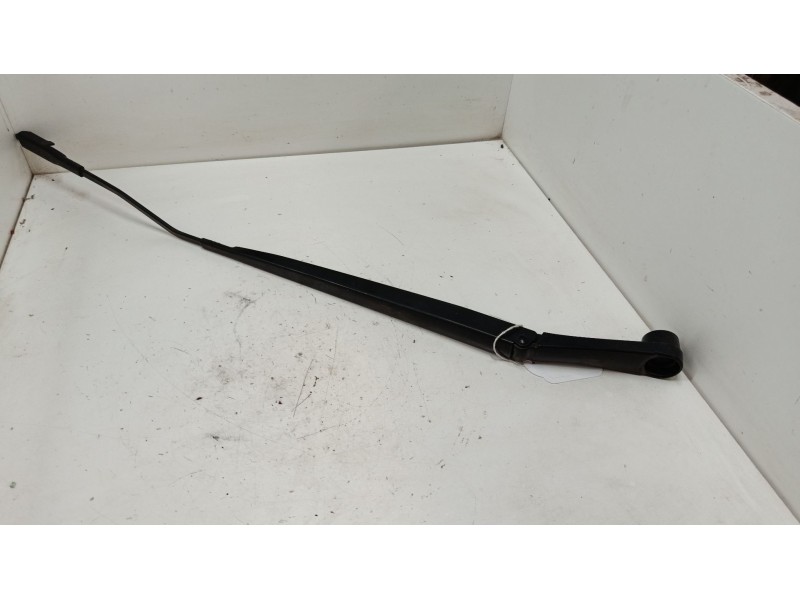 Recambio de brazo limpia delantero derecho para hyundai i20 iii (bc3, bi3) 1.2 1.2 referencia OEM IAM   