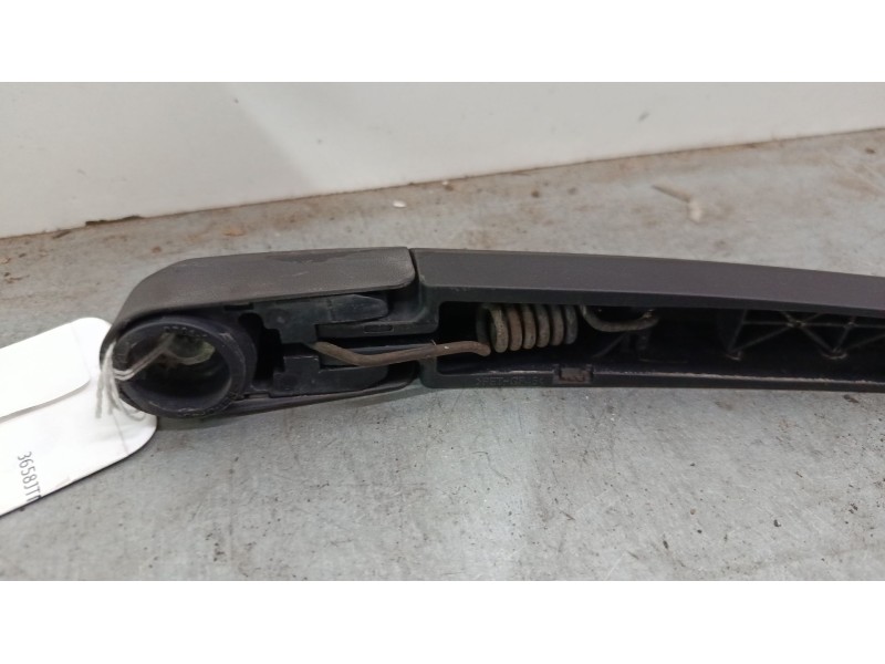 Recambio de brazo limpia trasero para hyundai tucson (tl, tle) 1.7 crdi referencia OEM IAM   