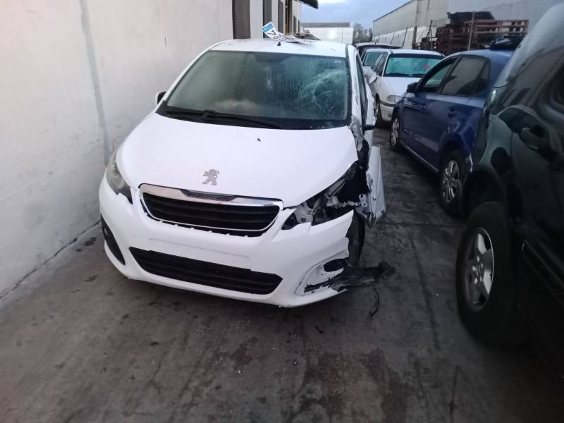 PEUGEOT 108