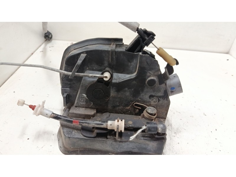 Recambio de cerradura puerta delantera derecha para bmw x5 (e53) 3.0 d referencia OEM IAM   