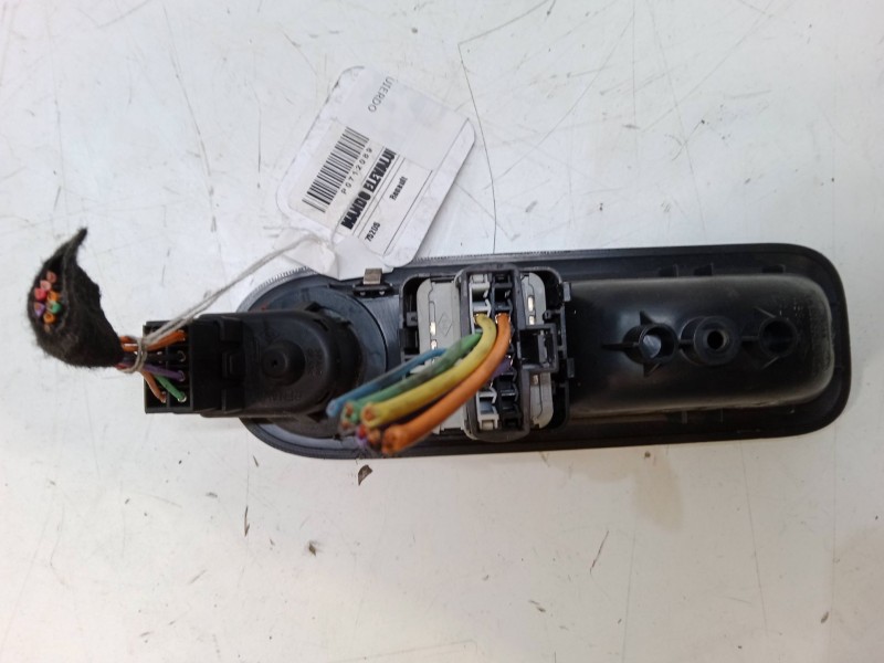 Recambio de mando elevalunas delantero izquierdo para renault clio iii (br0/1, cr0/1) 1.5 dci (br17, cr17) referencia OEM IAM   