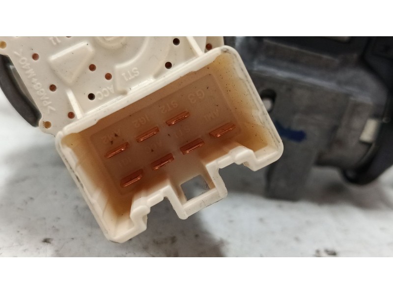 Recambio de clausor para toyota yaris (_p13_) 1.5 (nsp131_) referencia OEM IAM   
