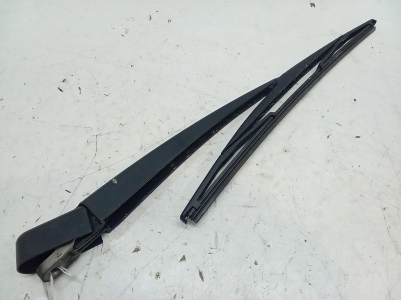 Recambio de brazo limpia trasero para peugeot 207/207+ (wa_, wc_) 1.6 hdi referencia OEM IAM   