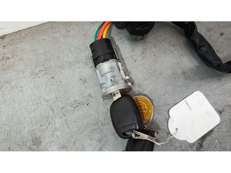 Recambio de clausor para renault clio ii (bb_, cb_) 1.2 (bb0a, bb0f, bb10, bb1k, bb28, bb2d, bb2h, cb0a,... referencia OEM IAM  