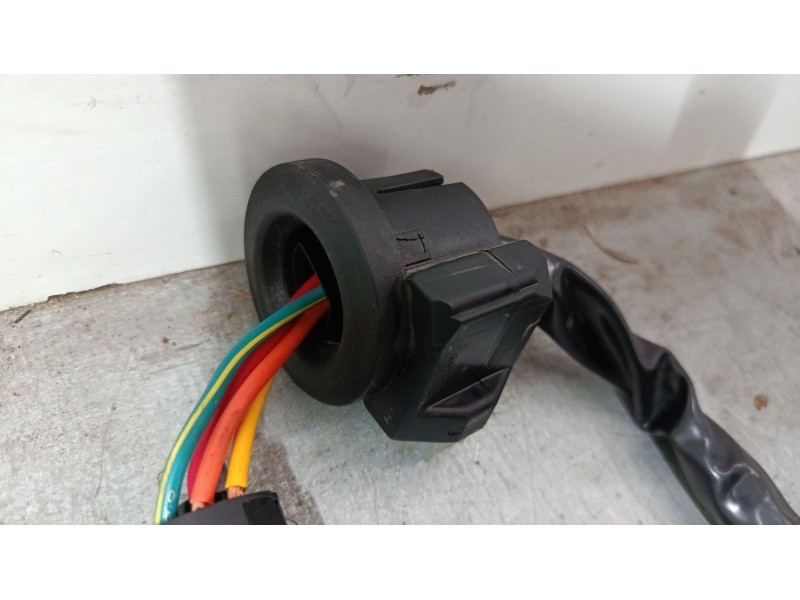 Recambio de clausor para renault clio ii (bb_, cb_) 1.2 (bb0a, bb0f, bb10, bb1k, bb28, bb2d, bb2h, cb0a,... referencia OEM IAM  