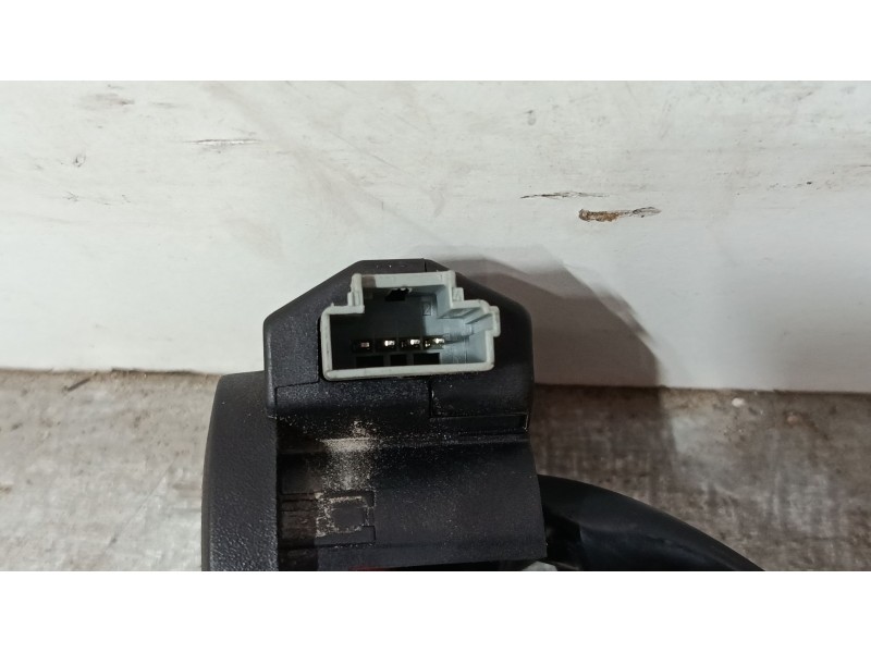 Recambio de clausor para renault clio ii (bb_, cb_) 1.2 (bb0a, bb0f, bb10, bb1k, bb28, bb2d, bb2h, cb0a,... referencia OEM IAM  