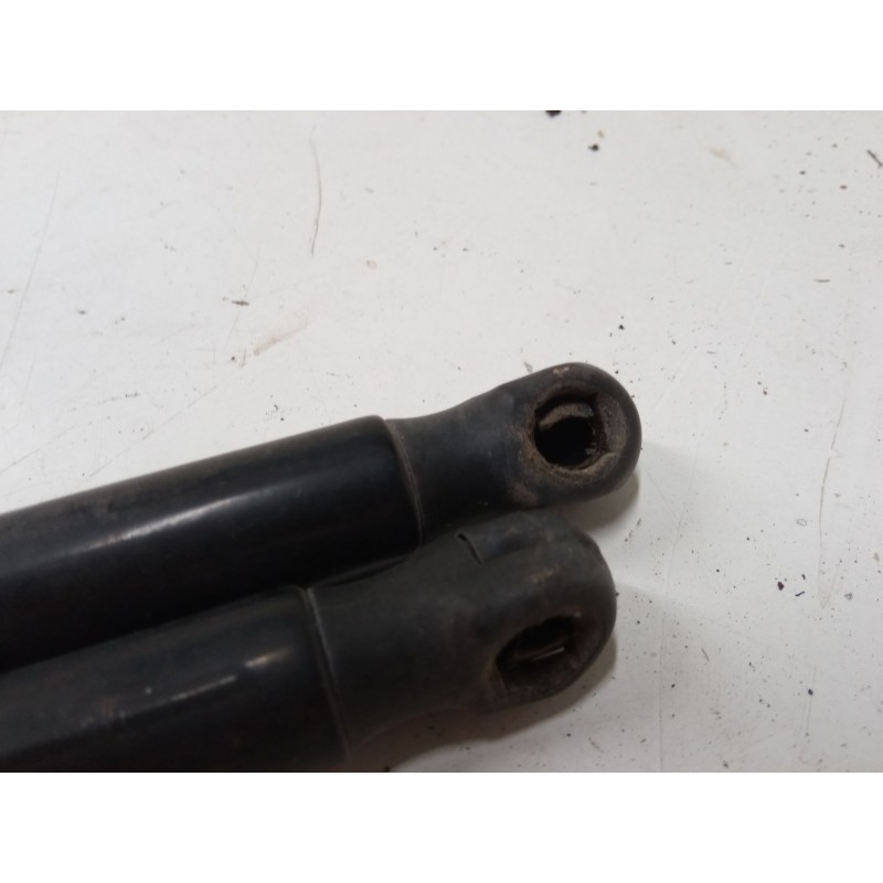 Recambio de amortiguadores maletero / porton para hyundai tucson (tl, tle) 1.7 crdi referencia OEM IAM   