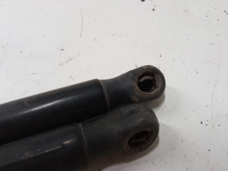 Recambio de amortiguadores maletero / porton para hyundai tucson (tl, tle) 1.7 crdi referencia OEM IAM   