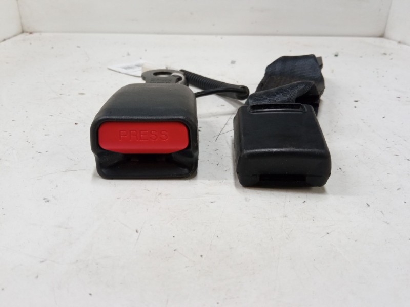 Recambio de anclaje cinturon trasero central para hyundai tucson (tl, tle) 1.7 crdi referencia OEM IAM   