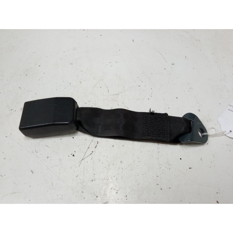 Recambio de anclaje cinturon trasero central para peugeot 206+ (2l_, 2m_) 1.4 hdi eco 70 referencia OEM IAM   